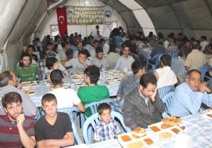 Erzurum iftar sofralarında buluştu